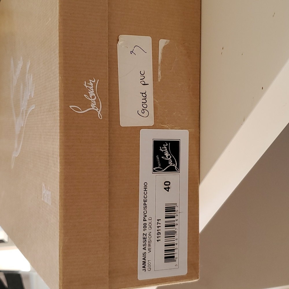 Christian Louboutin Gold Sandal Size 40